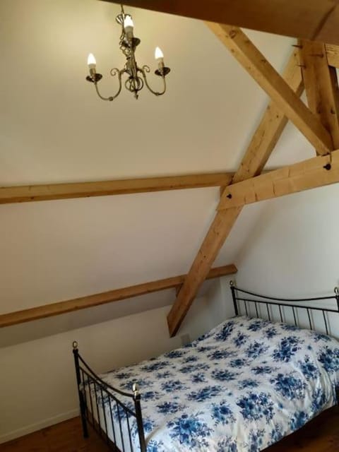 Bonne Chere, Family Friendly Cottage with Pool LPS House in Brittany