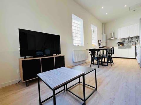 Communal lounge/ TV room, TV and multimedia