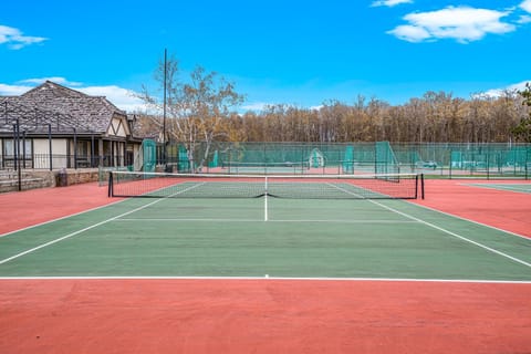 Boyne Mountain Getaway, Unit B Apartment hotel in Michigan