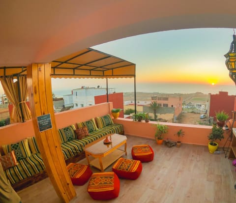 View (from property/room), Balcony/Terrace, Sea view, Entertainment, Sunset, locker