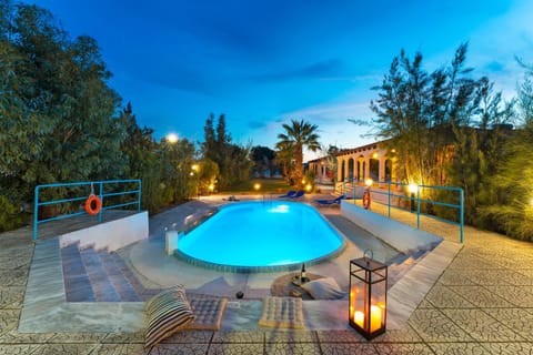 Night, Pool view, Swimming pool, sunbed