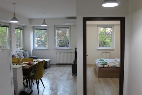 Bed, View (from property/room), Kitchen or kitchenette, Living room, Photo of the whole room, Seating area, Dining area, Bedroom, Family, internet, air conditioner