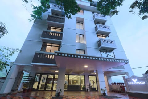 Property building, Facade/entrance, Mountain view