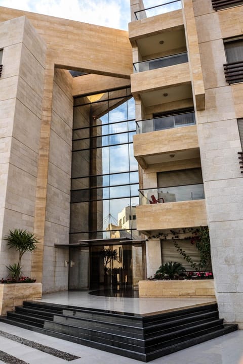 Property building, Facade/entrance