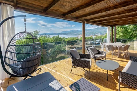 Day, Natural landscape, View (from property/room), Balcony/Terrace, Balcony/Terrace, Seating area, Mountain view