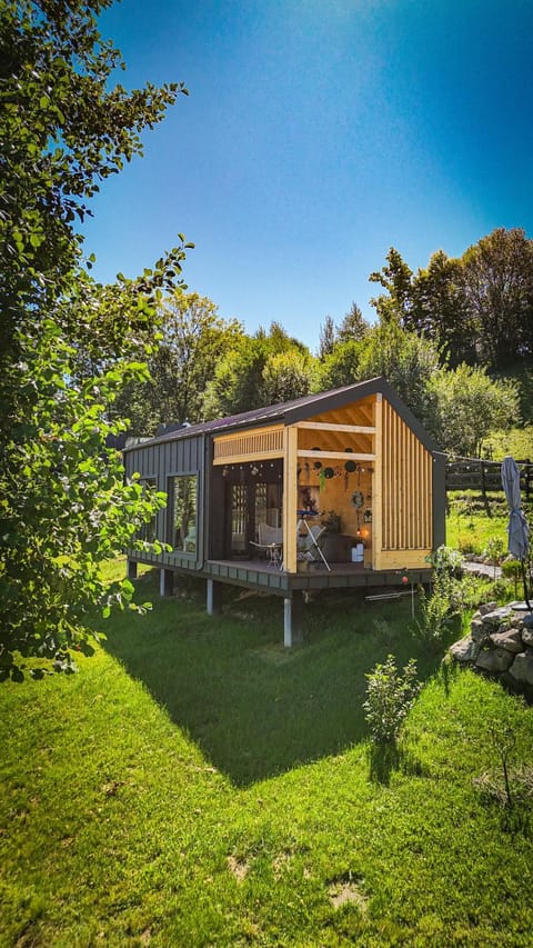 Property building, Day, Natural landscape, Garden view