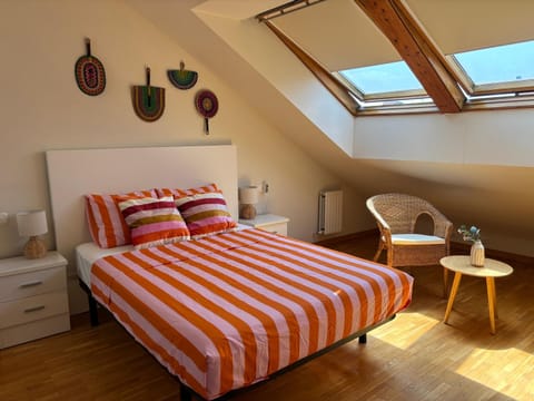 Bed, Bedroom