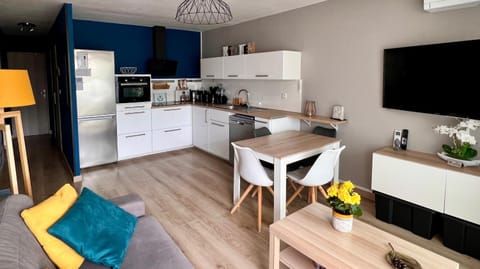 Dining area, Meals