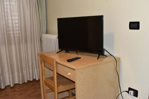 TV and multimedia, Quiet street view