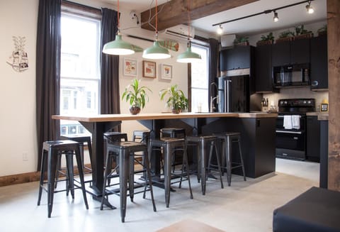 Kitchen or kitchenette, Kitchen or kitchenette, Dining area, dishwasher, minibar, pet friendly, stove