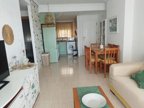 TV and multimedia, Kitchen or kitchenette, Living room, Dining area