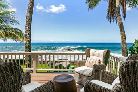 View (from property/room), Seating area, Sea view