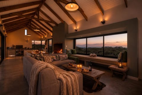 Natural landscape, BBQ facilities, BBQ facilities, TV and multimedia, View (from property/room), Living room, Seating area, Garden view, Garden view, kitchen, kitchen