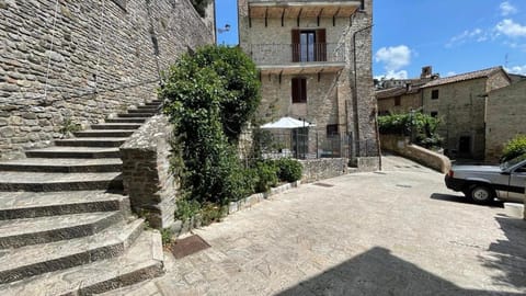 Property building, Neighbourhood, Street view