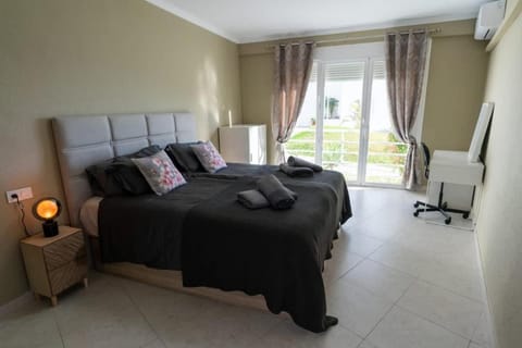 Marbellamar Calahonda · 2-bedroom apartment 50 meters from the beach Apartment in Sitio de Calahonda