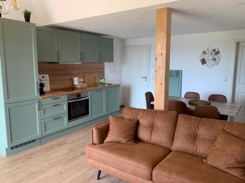 Living room, Photo of the whole room