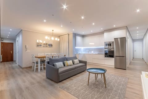 Kitchen or kitchenette, Living room, Seating area, Dining area, dishwasher, minibar, pet friendly, stove