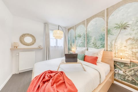 Bed, Photo of the whole room, Bedroom