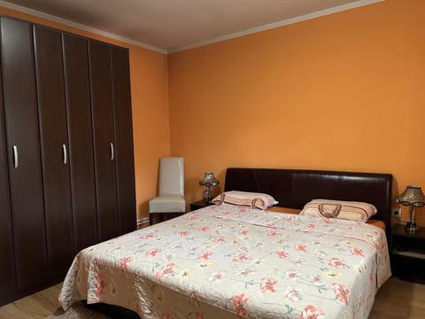Bed, Bedroom, wardrobe