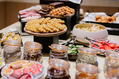 Food and drinks, Food, Buffet breakfast