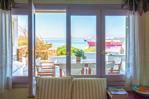 Day, View (from property/room), Living room, Seating area, Sea view