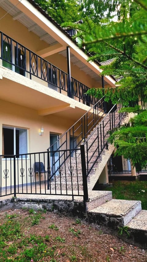 Bujtina Te Grima Hotel in Montenegro