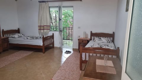 Bujtina Te Grima Hotel in Montenegro