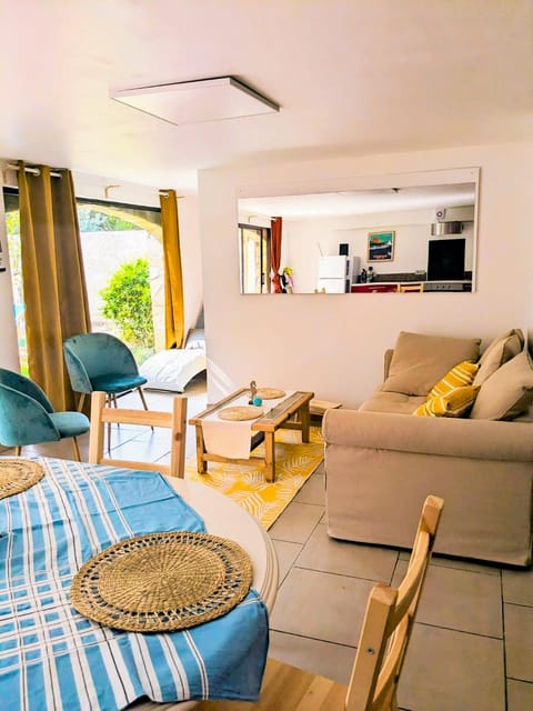 Superbe T3 Bord de mer Apartment in Sausset-les-Pins