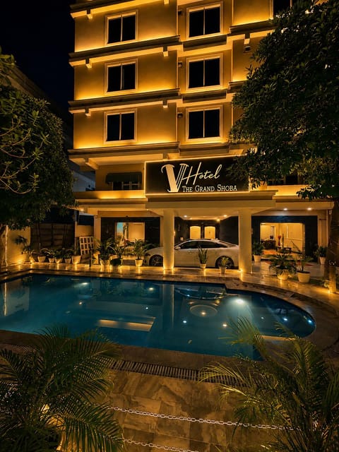 Property building, Swimming pool
