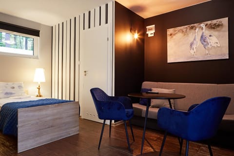 Bed, Living room, Photo of the whole room, Seating area, Bedroom