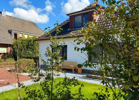 Property building, Garden, Garden view