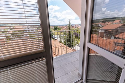 View (from property/room), Balcony/Terrace