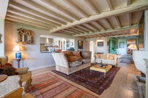 Living room, Decorative detail, Seating area