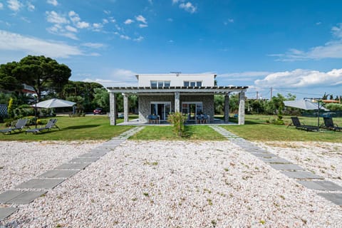 Property building, Natural landscape, Garden view
