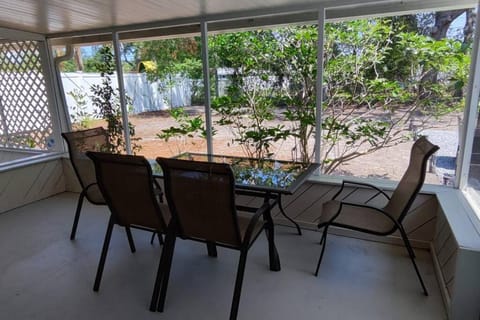 Minutes away from Clearwater beach House in Largo