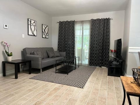 Minutes away from Clearwater beach House in Largo