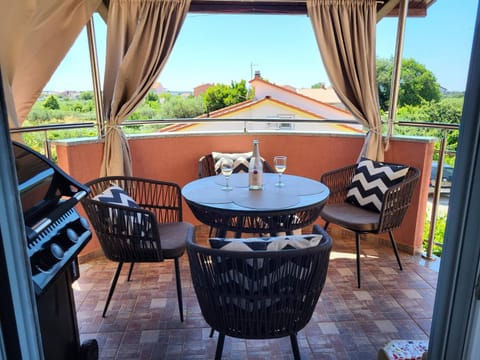 Day, BBQ facilities, Balcony/Terrace, Balcony/Terrace, Seating area