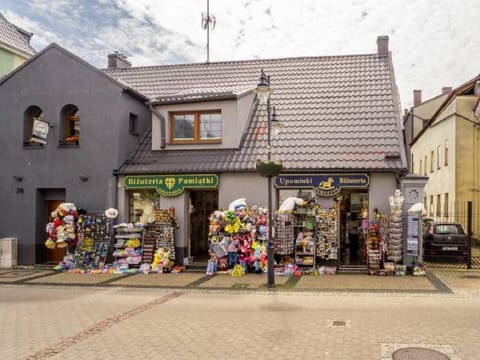 U Ewy! Pokoje gościnne z darmowym parkingiem! Duże ogrodzone podwórko! Centrum Ustki! Blisko Plaży! Vacation rental in Pomeranian Voivodeship