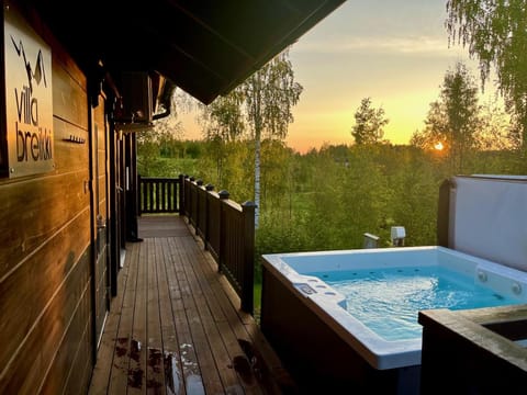 Facade/entrance, Day, Natural landscape, Hot Tub, View (from property/room), Balcony/Terrace, Pool view, Sunrise