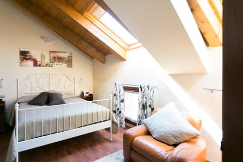 Other, Photo of the whole room