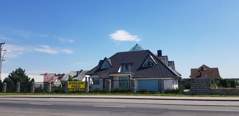 Property building, Street view