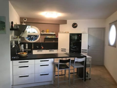 Kitchen or kitchenette, Dining area, dishwasher, oven, stove