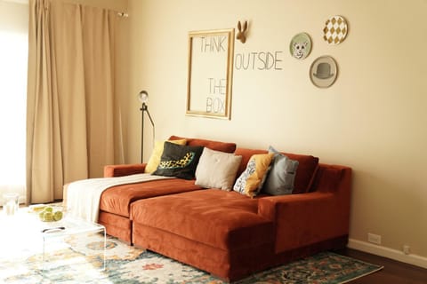 Living room, Photo of the whole room