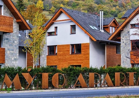 Property building, Lobby or reception