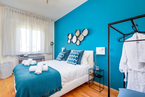 Bed, Photo of the whole room, Bedroom, towels, wardrobe