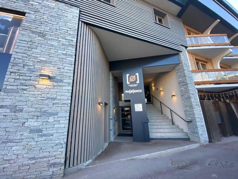 Appartement moderne à Courchevel avec terrasse et parking - FR-1-562-75 Apartment in Saint-Bon-Tarentaise