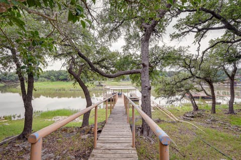Lake Brownwood Home with Private Boat Dock! House in Rio Grande