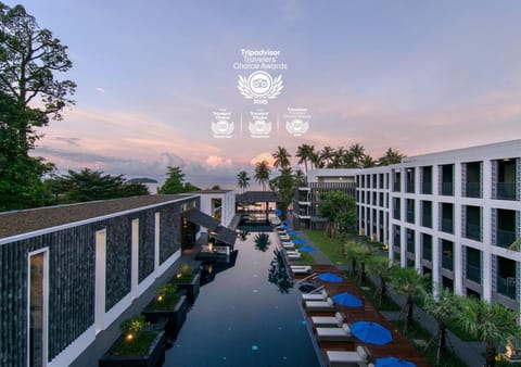 Property building, Swimming pool