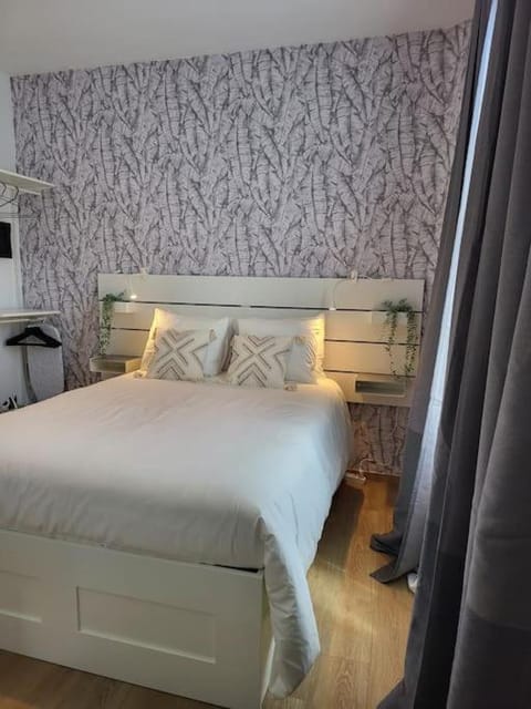 Black&White Studio Apartment in Hauts-de-France