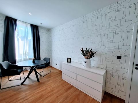 Black&White Studio Apartment in Hauts-de-France